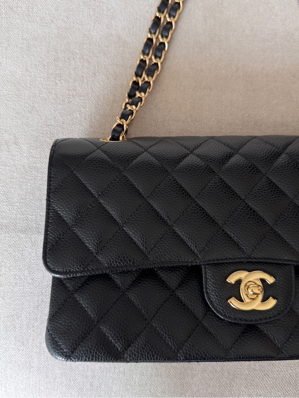 Chanel medium classic double flap bag black gold hardware pristine condition - Picture 11 of 15